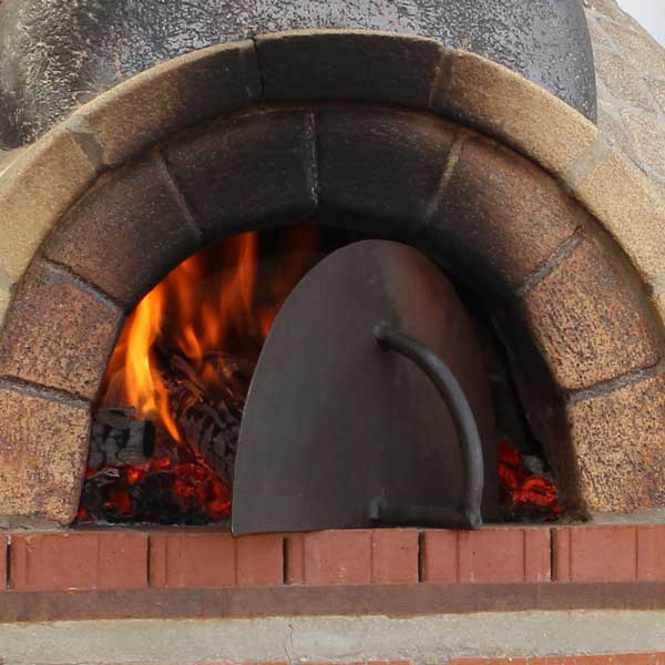 fires-and-braais-pizza-door.jpg